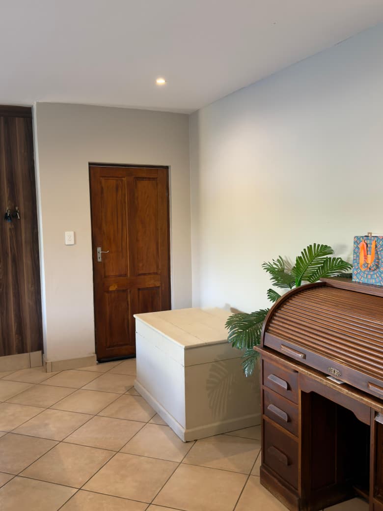 3 Bedroom Property for Sale in Gateway Manor North West